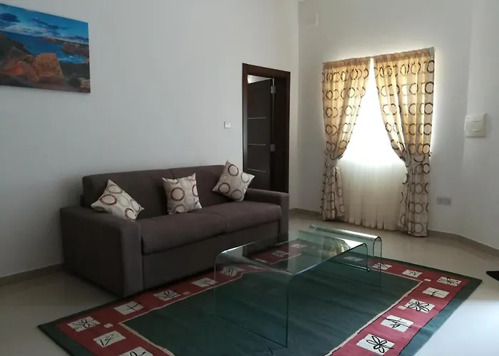 The Premier Suite - Fully Airconditioned - Ample Parking